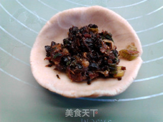 酱香腊肉蘑菇莜面蒸饺的做法步骤：20