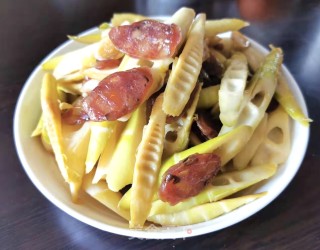文笋炒腊肠的做法步骤：7