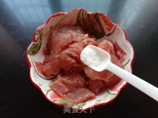干锅牛肉的做法步骤：2