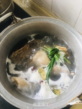 白水煮腊鸭的做法步骤：6