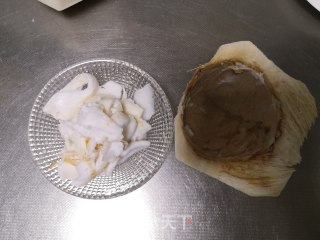 椰香猪蹄汤的做法步骤：1