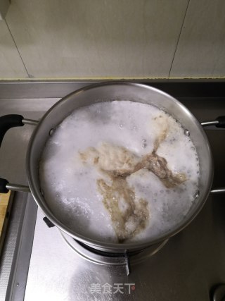 椰香猪蹄汤的做法步骤：5
