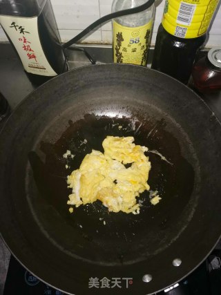 尖椒鸡蛋拌面的做法步骤：2