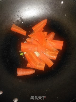 超下饭的胡萝卜香菇炒腐竹的做法步骤：11