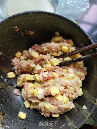 鲜肉玉米小笼包的做法步骤：3