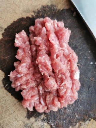 香煎笋虾肉饼的做法步骤：2