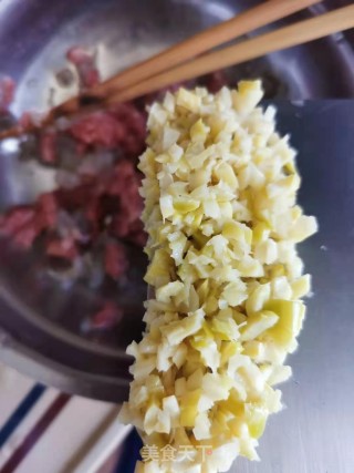 香煎笋虾肉饼的做法步骤：5