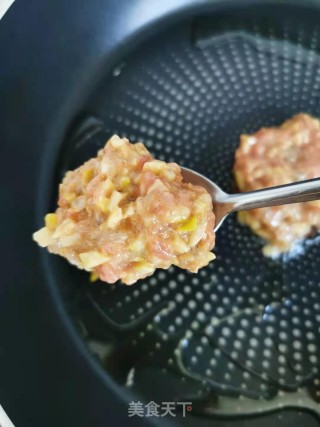 香煎笋虾肉饼的做法步骤：7