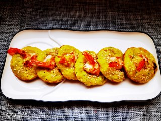 豌豆鲜虾松饼的做法步骤：26