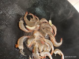 春韭炒虾的做法步骤：6