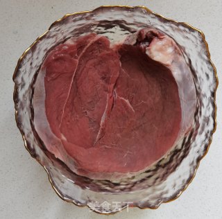 家常卤牛肉的做法步骤：1