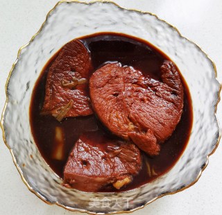 家常卤牛肉的做法步骤：12