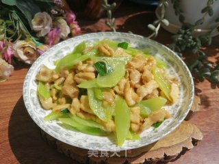 莴笋炒鸡肉的做法步骤：7
