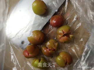 椒盐三月李的做法步骤：3
