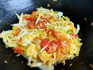 番茄娃娃菜炒鸡蛋的做法步骤：11