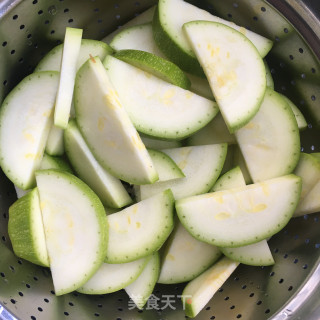 西葫芦焖鲈鱼的做法步骤：5