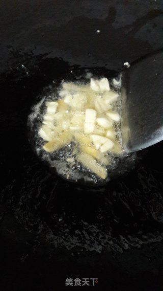 番茄炒猪肉的做法步骤：4