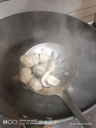 火腿蘑菇沙拉的做法步骤：7