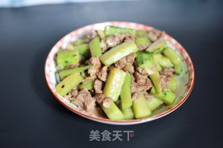 黄瓜炒牛肉的做法步骤：12
