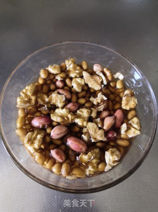 核桃豆浆的做法步骤：2