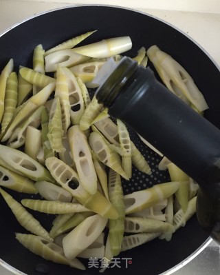 素焖文笋的做法步骤：4