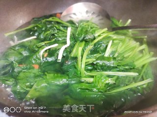 菠菜拌豆腐皮的做法步骤：3