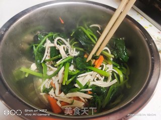 菠菜拌豆腐皮的做法步骤：4