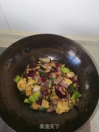 鸡蛋洋葱炒油菜的做法步骤：5