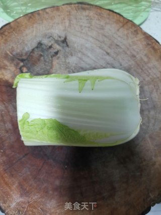 醋溜白菜的做法步骤：1