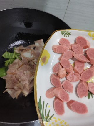 培根肉炒热狗的做法步骤：4