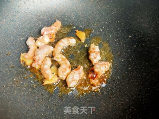 韭菜鸡蛋炒虾仁的做法步骤：7
