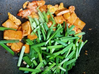 韭菜鸡蛋炒虾仁的做法步骤：10