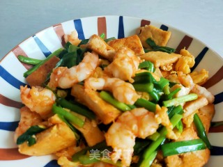 韭菜鸡蛋炒虾仁的做法步骤：15