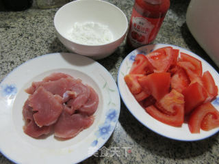 番茄炒捶肉的做法步骤：1