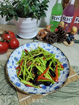 肉末炒芦蒿的做法步骤：8