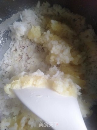 土豆饭团的做法步骤：4