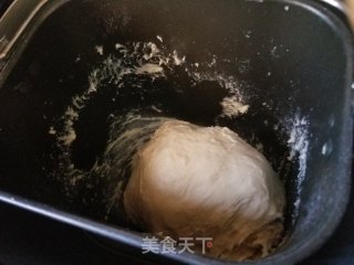 牛奶面包卷的做法步骤：1