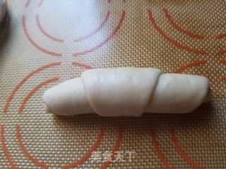 牛奶面包卷的做法步骤：9