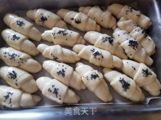 牛奶面包卷的做法步骤：11