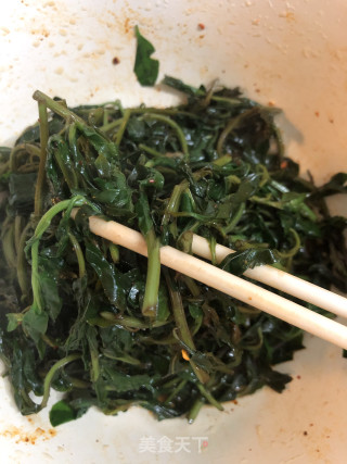凉拌枸杞芽儿的做法步骤：5