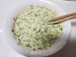 韭菜煎饼的做法步骤：5