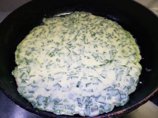 韭菜煎饼的做法步骤：6