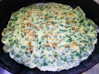 韭菜煎饼的做法步骤：8