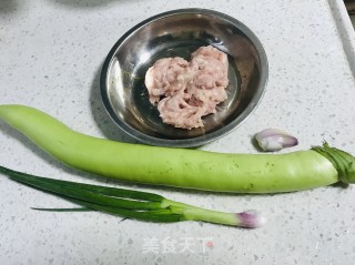 肉末蒸秋茄的做法步骤：1