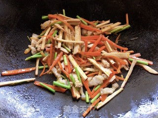薄皮卷多彩，吃春卷咯！的做法步骤：6