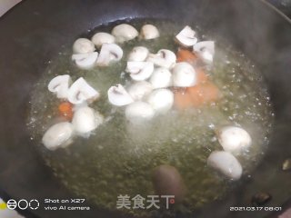 蘑菇西蓝花鸡肉火腿沙拉的做法步骤：4