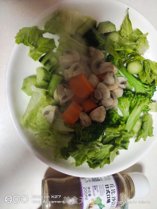 蘑菇西蓝花鸡肉火腿沙拉的做法步骤：5