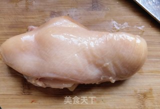 香煎鸡胸肉的做法步骤：1
