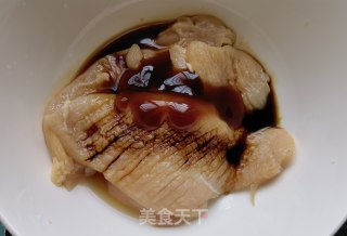 香煎鸡胸肉的做法步骤：5