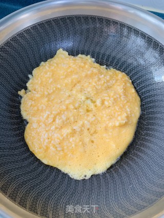 樱花虾豆角蛋炒饭的做法步骤：3